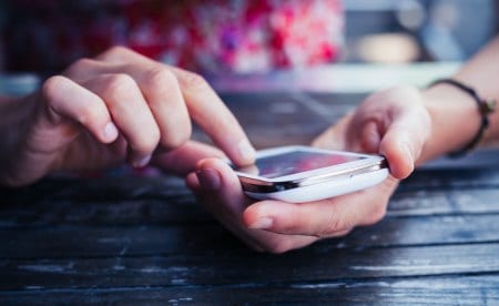 Do You Need to Take a Digital Diet? 8 Questions to Ask Yourself