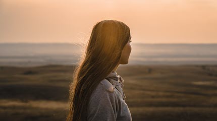How to Cling to God in the Midst of Anxiety and Worrying