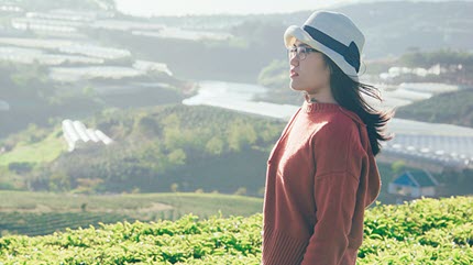 Girl struggling with suicidal thoughts